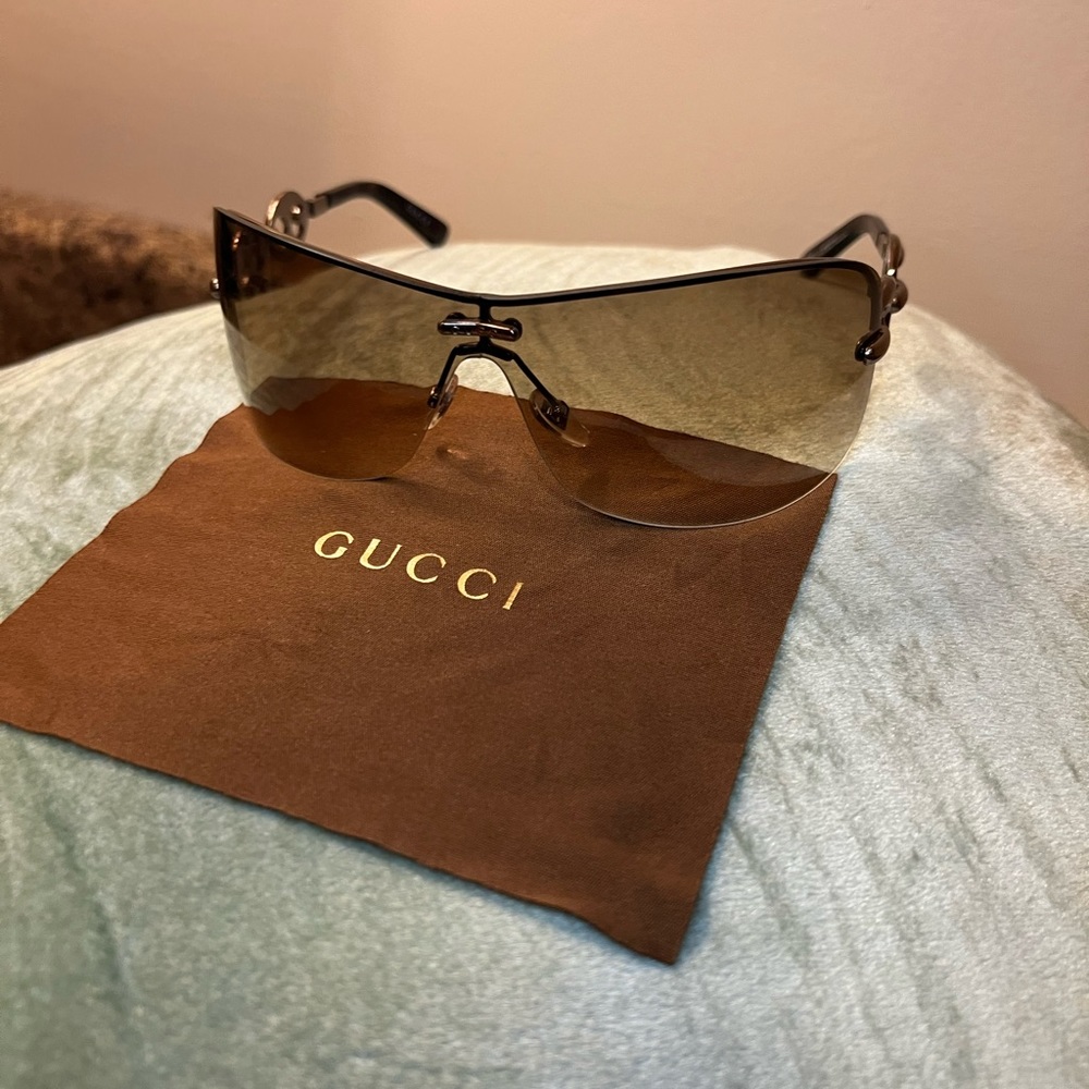 Womens Gucci Sunglasses.
